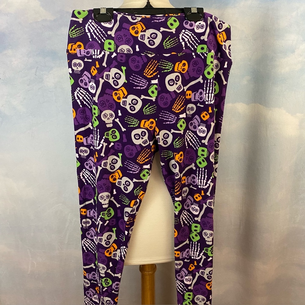 LuLaRoe Tall & Curvy Skeleton Print Leggings